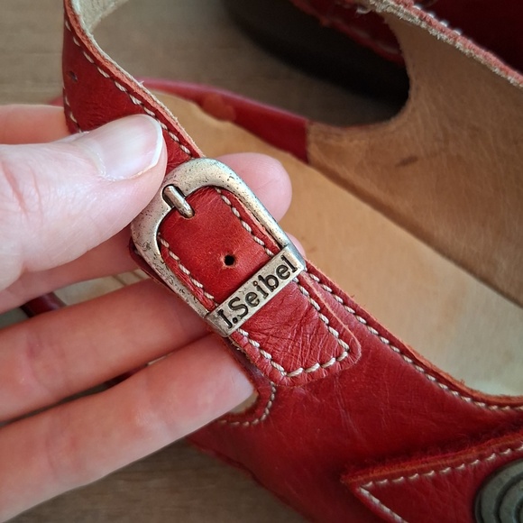 Josef Seibel Red Leather Slingback Sandals with Decorative Button (EU 42/US 11) - Picture 4 of 9